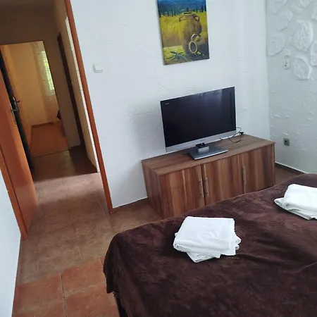 Z Dwiema Sypialniami I Aneksem Kuchennym Karpacz