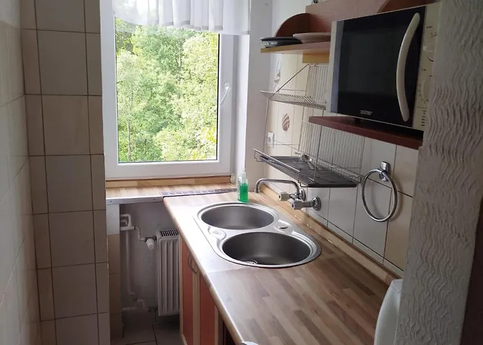 Z Dwiema Sypialniami I Aneksem Kuchennym